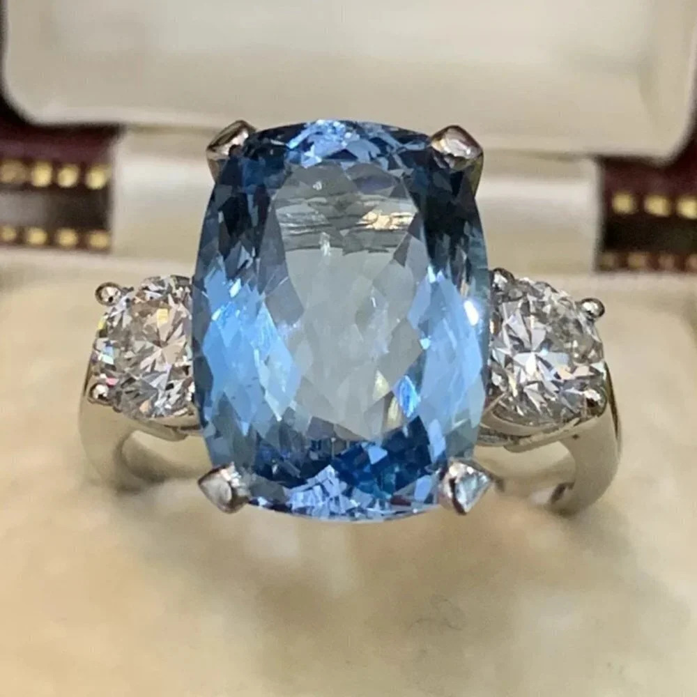✨Crystal Clear Large Radiant Cut CZ Silver Plated Beautiful Ring for ,UNVN12028
